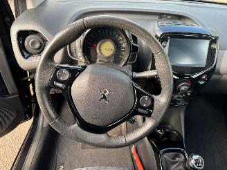 Peugeot 108 1.0 e-VTi Allure picture 13