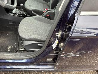 Citroën C3 1.2 PureTech Selection picture 9