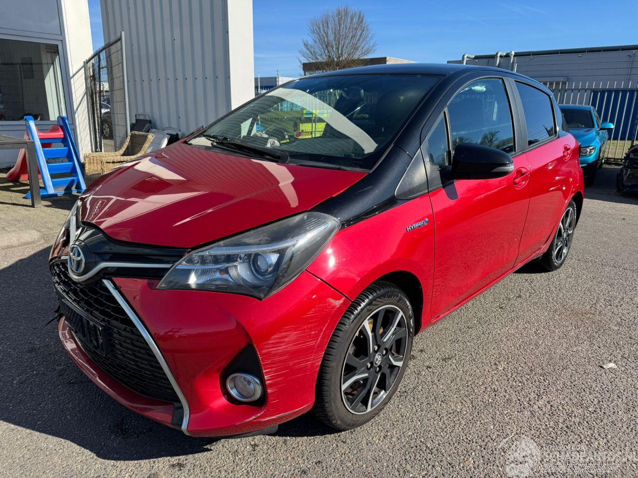 Toyota Yaris 1.5 AUTOMAAT Hybrid Dynamic Bi-Tone