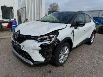 krockskadad bil auto Renault Captur 1.3 AUTOMAAT TCe 130 Edition One 2020/4