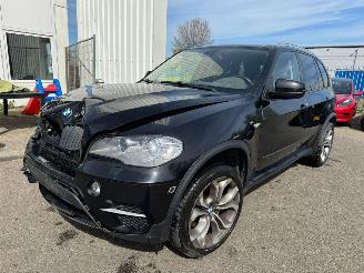 Damaged car BMW X5 xDrive35i AUTOMAAT High Executive 2012/4