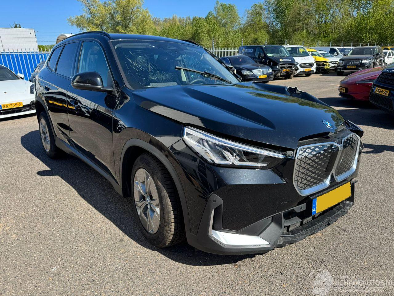 BMW iX1 eDrive20 67 kWh