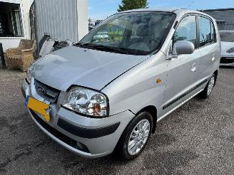 krockskadad bil auto Hyundai Atos 1.1i AUTOMAAT Dynamic Young 2006/6
