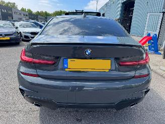 BMW 3-serie 320i AUTOMAAT High Executive picture 4
