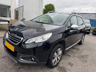 Unfallwagen Peugeot 2008 1.2 VTi Allure Pack Premium Plus 2014/2