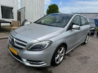 Coche accidentado Mercedes B-klasse 180 AUTOMAAT Ambition 2014/3