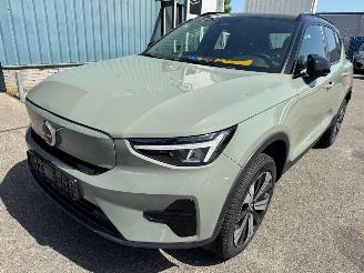 uszkodzony samochody osobowe Volvo XC40 Recharge Core 70 kWh 2022/12