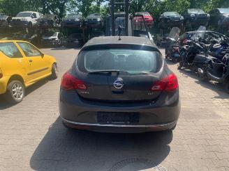 Opel Astra Astra J (PC6/PD6/PE6/PF6), Hatchback 5-drs, 2009 / 2015 1.7 CDTi 16V 110 picture 4