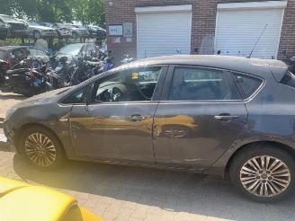 Opel Astra Astra J (PC6/PD6/PE6/PF6), Hatchback 5-drs, 2009 / 2015 1.7 CDTi 16V 110 picture 6