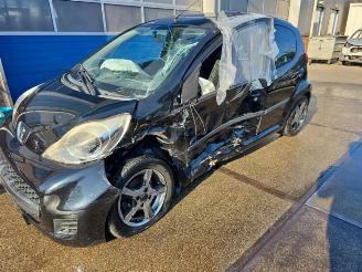 Peugeot 107 107, Hatchback, 2005 / 2014 1.0 12V picture 2