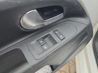 Volkswagen Up! Up! (121), Hatchback, 2011 1.0 12V 60 picture 13