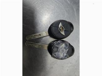 Auto da rottamare Mini Mini Mini One/Cooper (R50), Hatchback, 2001 / 2007 1.6 16V Cooper 2006/1
