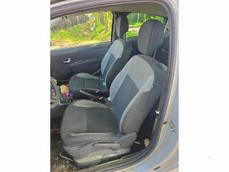 Renault Clio Clio III (BR/CR), Hatchback, 2005 / 2014 1.2 16V 75 picture 10