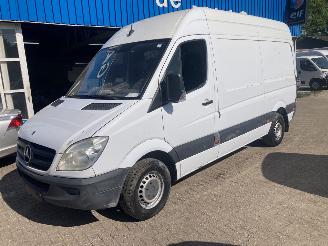 krockskadad bil bedrijf Mercedes Sprinter Sprinter 311 cdi lang hoog euro4 2010/6