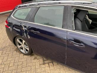 Peugeot 308 308 SW (L4/L9/LC/LJ/LR), Combi 5-drs, 2014 / 2021 1.2 12V e-THP PureTech 130 picture 20