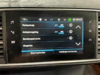 Peugeot 308 308 SW (L4/L9/LC/LJ/LR), Combi 5-drs, 2014 / 2021 1.2 12V e-THP PureTech 130 picture 33