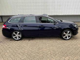 Peugeot 308 308 SW (L4/L9/LC/LJ/LR), Combi 5-drs, 2014 / 2021 1.2 12V e-THP PureTech 130 picture 2