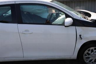 Toyota Aygo Aygo (B40), Hatchback, 2014 1.0 12V VVT-i picture 22