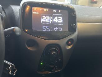 Toyota Aygo 1.0 VVT-I X-PLAY picture 11