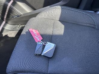 Lynk & Co 01 1.5 picture 13