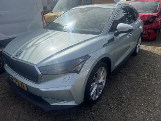krockskadad bil auto Skoda Enyaq 80 2021/4
