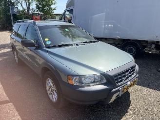 uszkodzony samochody osobowe Volvo Xc-70 2.5 T  CROSS COUNTRY 2004/11