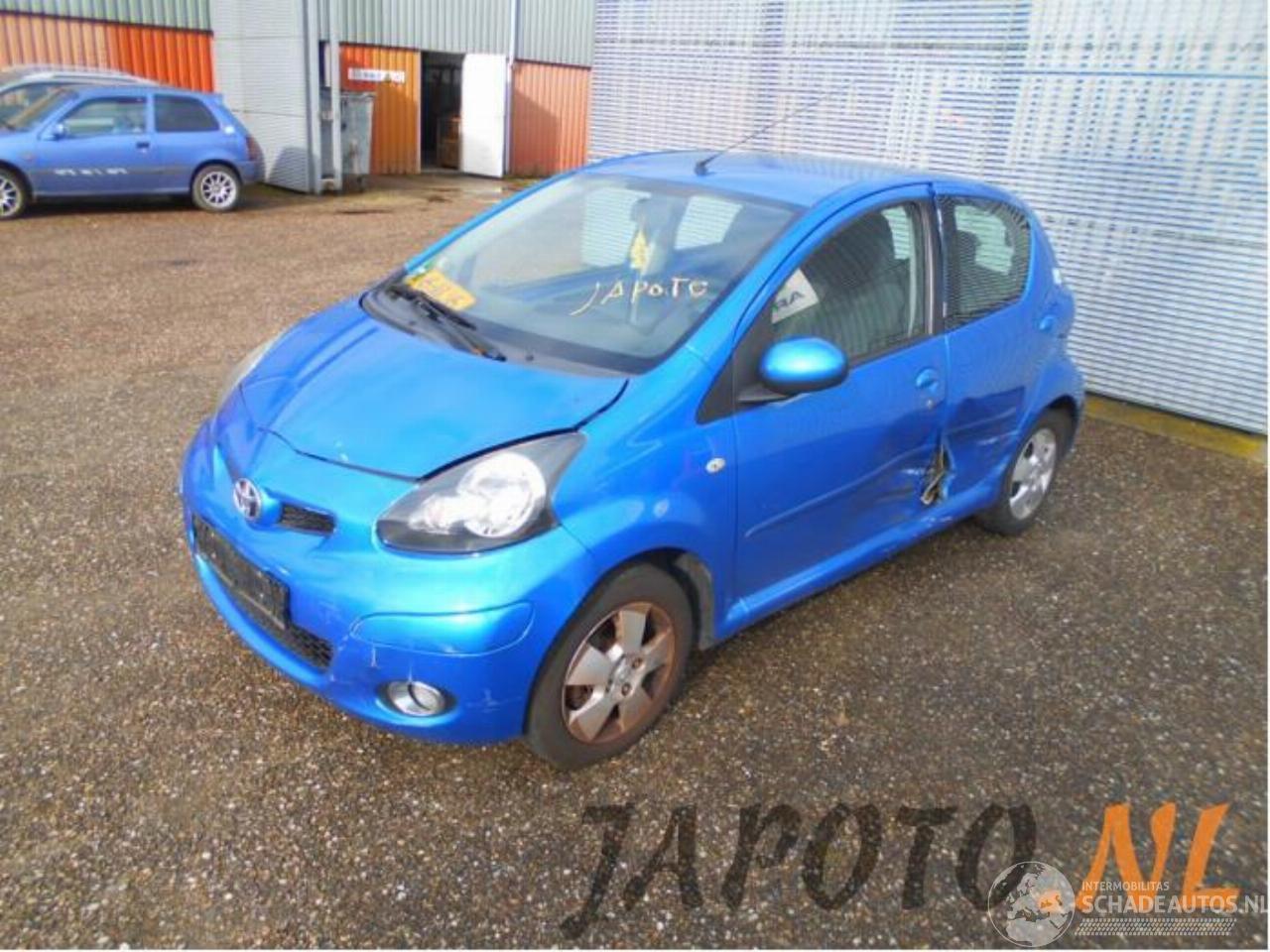 Toyota Aygo Aygo (B10), Hatchback, 2005 / 2014 1.0 12V VVT-i