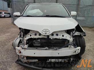 Toyota Urban Cruiser Urban Cruiser, SUV, 2009 / 2016 1.33 Dual VVT-I 16V 2WD picture 8