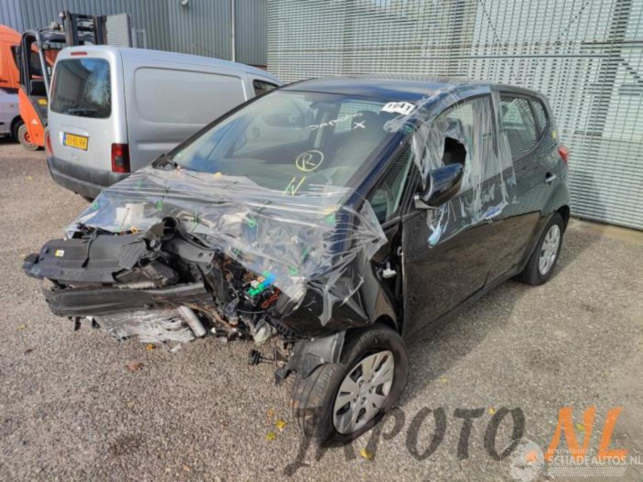 Hyundai Ix20 iX20 (JC), SUV, 2010 / 2019 1.4i 16V
