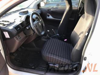 Toyota iQ iQ, Hatchback 3-drs, 2009 / 2015 1.0 12V VVT-i picture 9