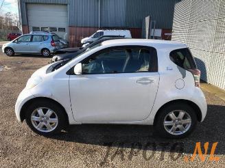 Toyota iQ iQ, Hatchback 3-drs, 2009 / 2015 1.0 12V VVT-i picture 2