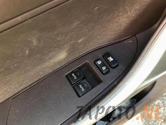 Toyota iQ iQ, Hatchback 3-drs, 2009 / 2015 1.0 12V VVT-i picture 11