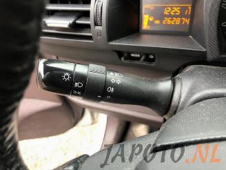 Toyota iQ iQ, Hatchback 3-drs, 2009 / 2015 1.0 12V VVT-i picture 13