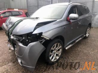 Dezmembrări autoturisme Mitsubishi Outlander Outlander (GF/GG), SUV, 2012 2.0 16V PHEV 4x4 2013/11
