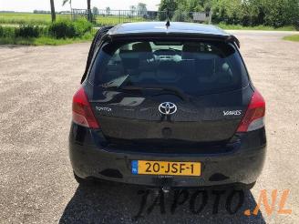 Toyota Yaris Yaris II (P9), Hatchback, 2005 / 2014 1.33 16V Dual VVT-I picture 6