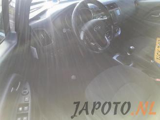 Kia Rio Rio III (UB), Hatchback, 2011 / 2017 1.2 CVVT 16V picture 12