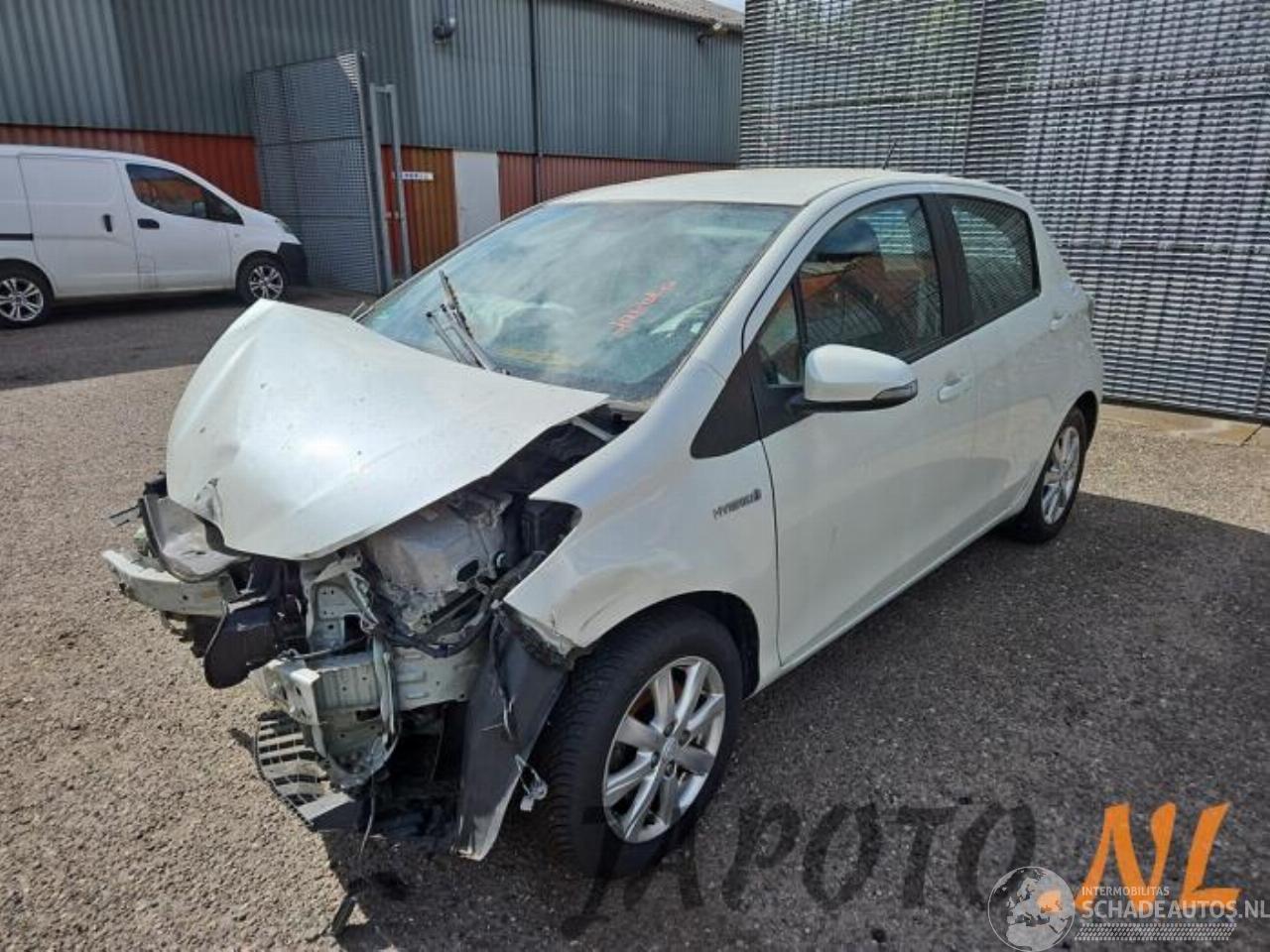 Toyota Yaris Yaris III (P13), Hatchback, 2010 / 2020 1.5 16V Hybrid