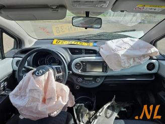 Toyota Yaris Yaris III (P13), Hatchback, 2010 / 2020 1.5 16V Hybrid picture 9