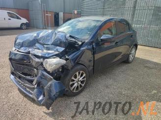 Vrakbiler auto Mazda 2 2 (DJ/DL), Hatchback, 2014 1.5 SkyActiv-G 90 2015/5