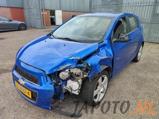 Salvage car Chevrolet Aveo Aveo (300), Hatchback, 2006 / 2015 1.4 16V 2011/6
