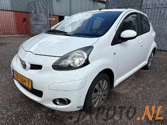 uszkodzony samochody osobowe Toyota Aygo Aygo (B10), Hatchback, 2005 / 2014 1.0 12V VVT-i 2010/3