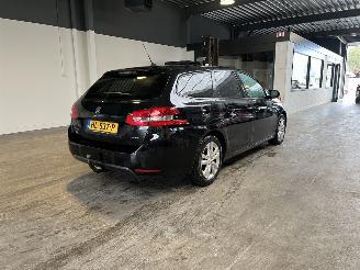 Peugeot 308 1.6 BlueHDI Blue Lease Executive picture 5