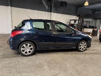 Peugeot 308 1.6 HDiF Millesim 200 NL NAP! picture 6