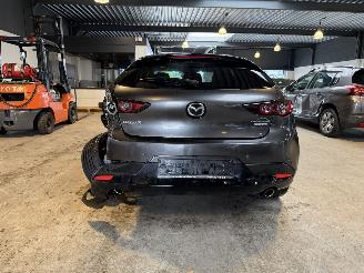 Mazda 3 2.0 e-SkyActiv G 122 picture 4