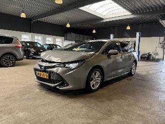 krockskadad bil auto Toyota Corolla 2.0 Hybrid Touring Sports 84.000 KM 2022/4