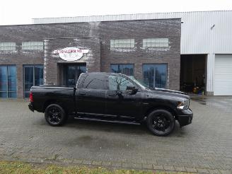 Schade bestelwagen Dodge Ram 1500 SLT 5.7 V8 4X4 CC CLASSIC 2022/11