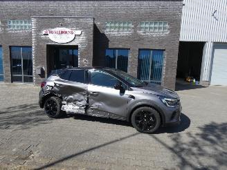 Damaged car Renault Captur 1.6 E-Tech Hybrid 145 SL Rive Gauche 2023/4