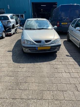 Vrakbiler auto Renault Mégane (BA) Hatchback 5-drs 1.6 16V (K4M-704) [79kW] 2000/1