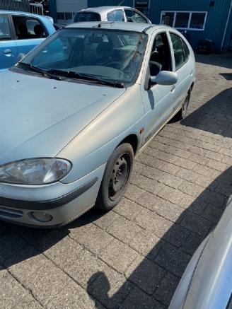 Renault Mégane (BA) Hatchback 5-drs 1.6 16V (K4M-704) [79kW] picture 3