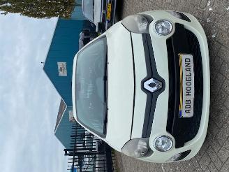  Renault Twingo II (CN) Hatchback 3-drs 1.2 16V (D4F-764(D4F-E7)) [55kW] 5-BAK 2012/1